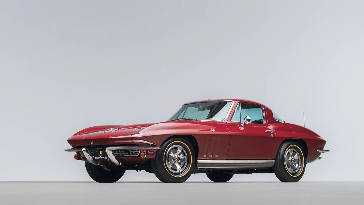 1966 Chevrolet Corvette C2 - Image 13 of 31