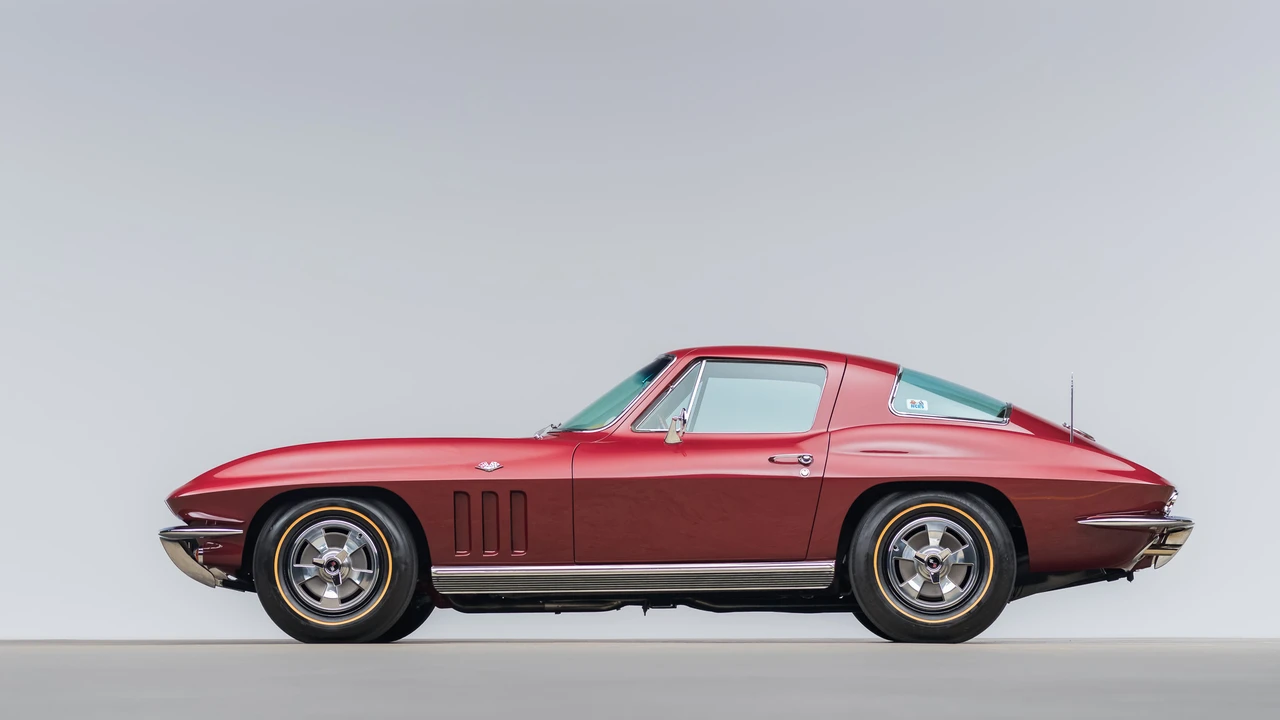 1966 Chevrolet Corvette C2 - Image 25 of 31