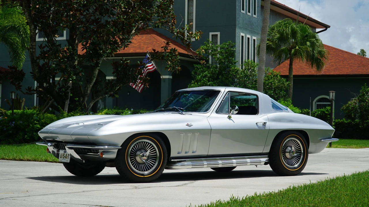 1966 Chevrolet Corvette C2 - Image 4 of 31