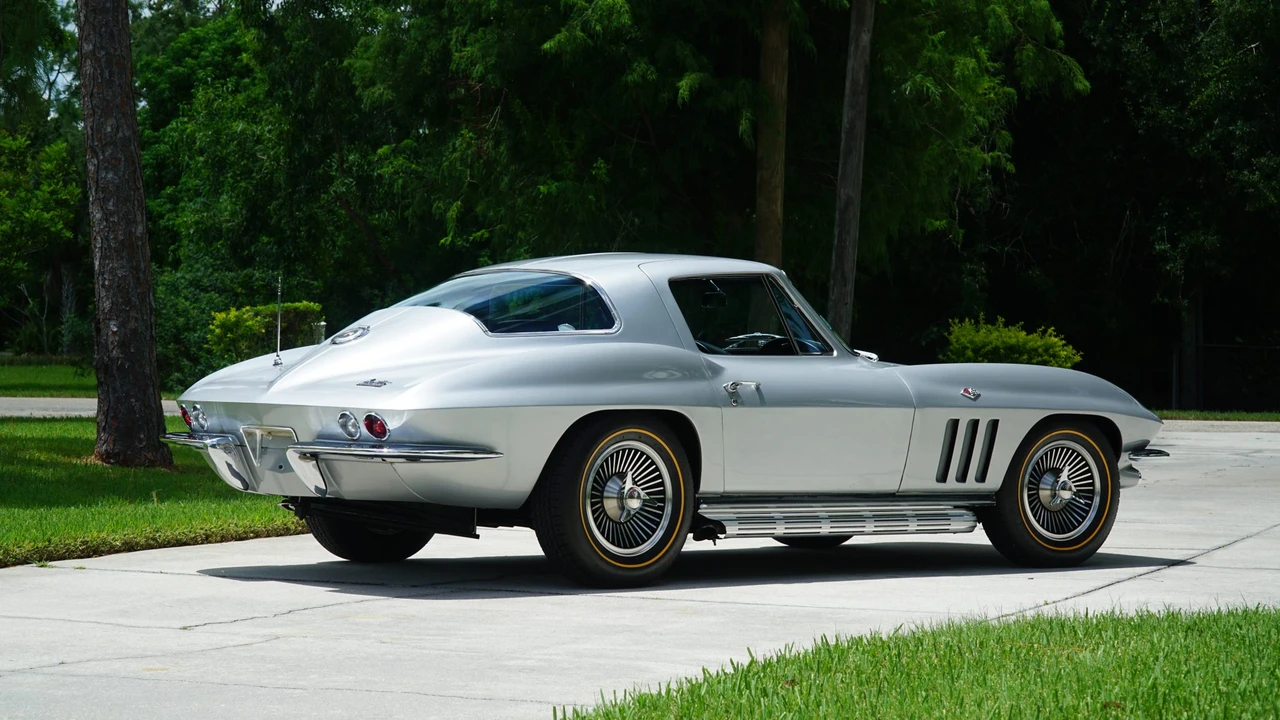 1966 Chevrolet Corvette C2 - Image 23 of 31