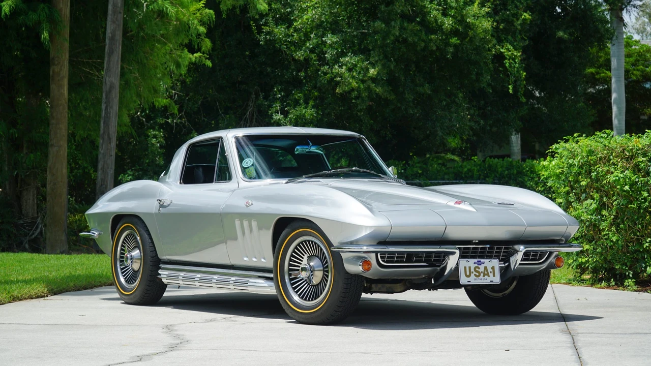 1966 Chevrolet Corvette C2 - Image 15 of 31