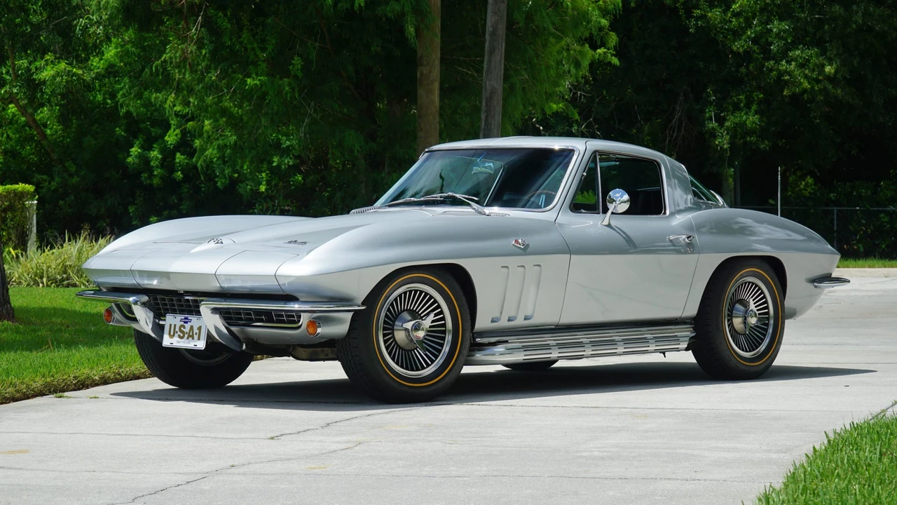1966 Chevrolet Corvette C2 - Image 5 of 31