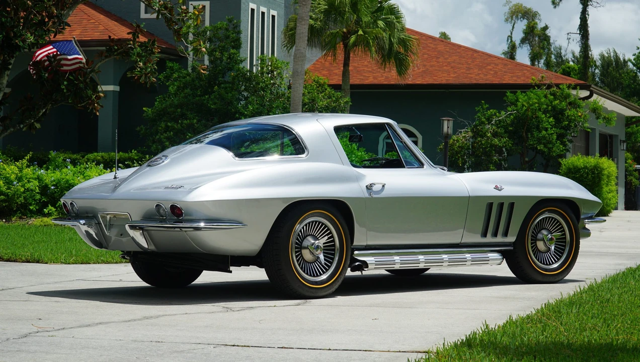 1966 Chevrolet Corvette C2 - Image 24 of 31