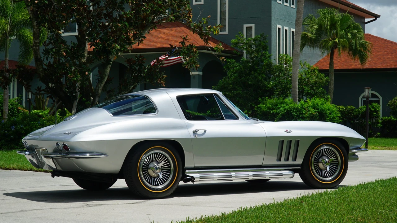 1966 Chevrolet Corvette C2 - Image 22 of 31