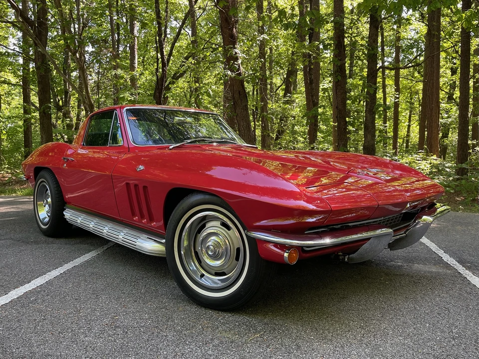 1966 Chevrolet Corvette C2 - Image 17 of 31