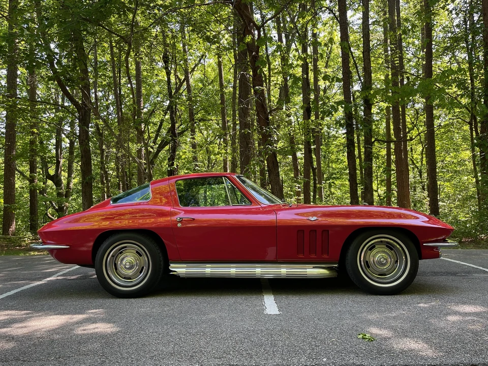 1966 Chevrolet Corvette C2 - Image 24 of 31
