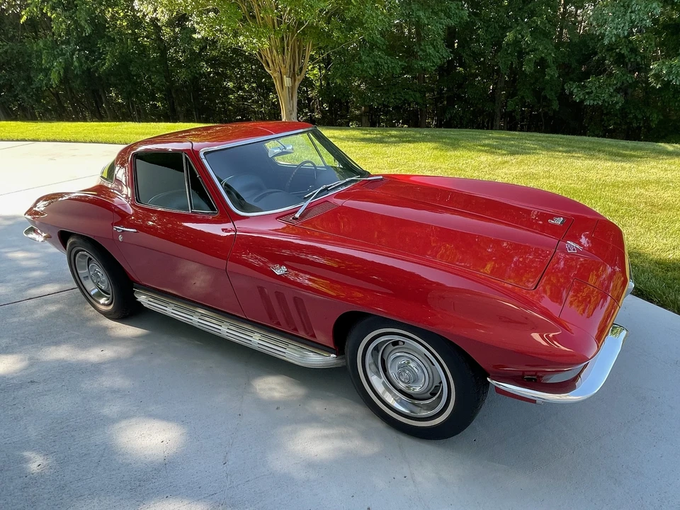 1966 Chevrolet Corvette C2 - Image 22 of 31
