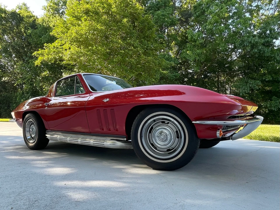 1966 Chevrolet Corvette C2 - Image 23 of 31
