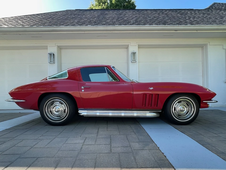 1966 Chevrolet Corvette C2 - Image 25 of 31