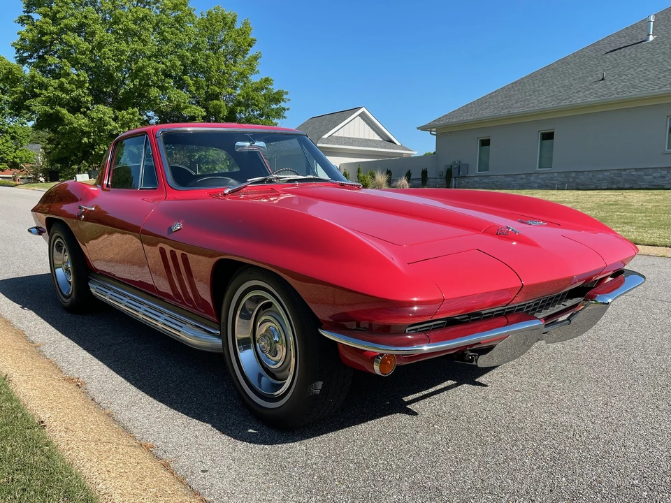 1966 Chevrolet Corvette C2 - Image 19 of 31
