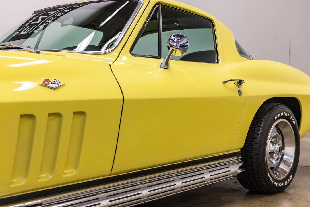 1966 Chevrolet Corvette C2 - Image 11 of 31
