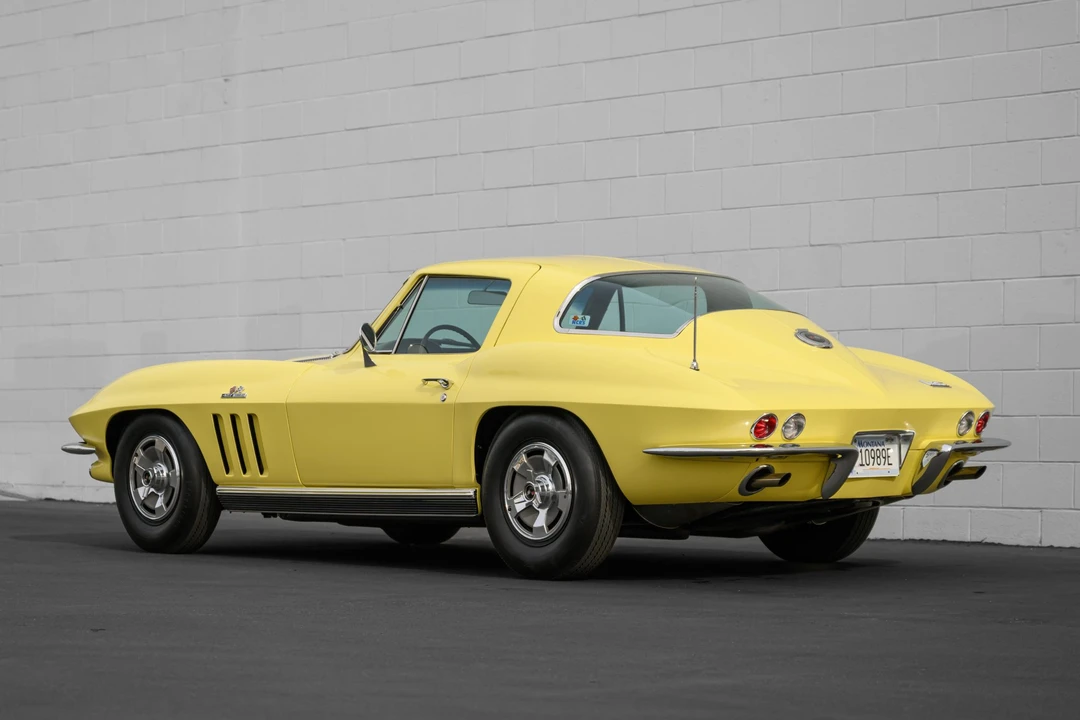 1966 Chevrolet Corvette C2 - Image 19 of 31