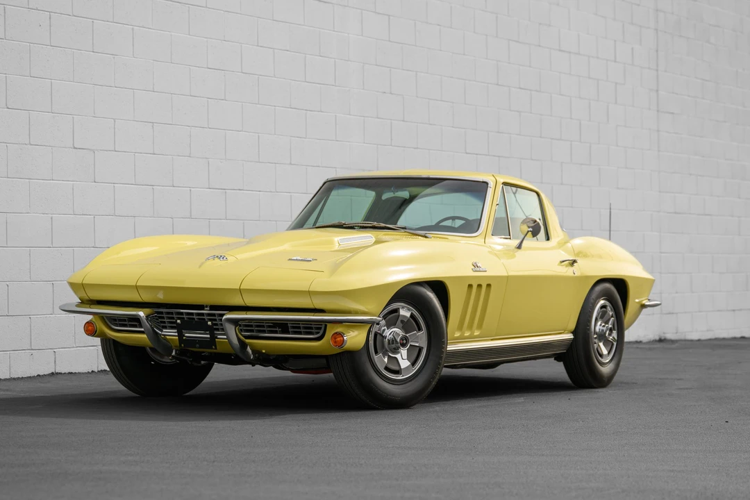 1966 Chevrolet Corvette C2 - Image 2 of 31