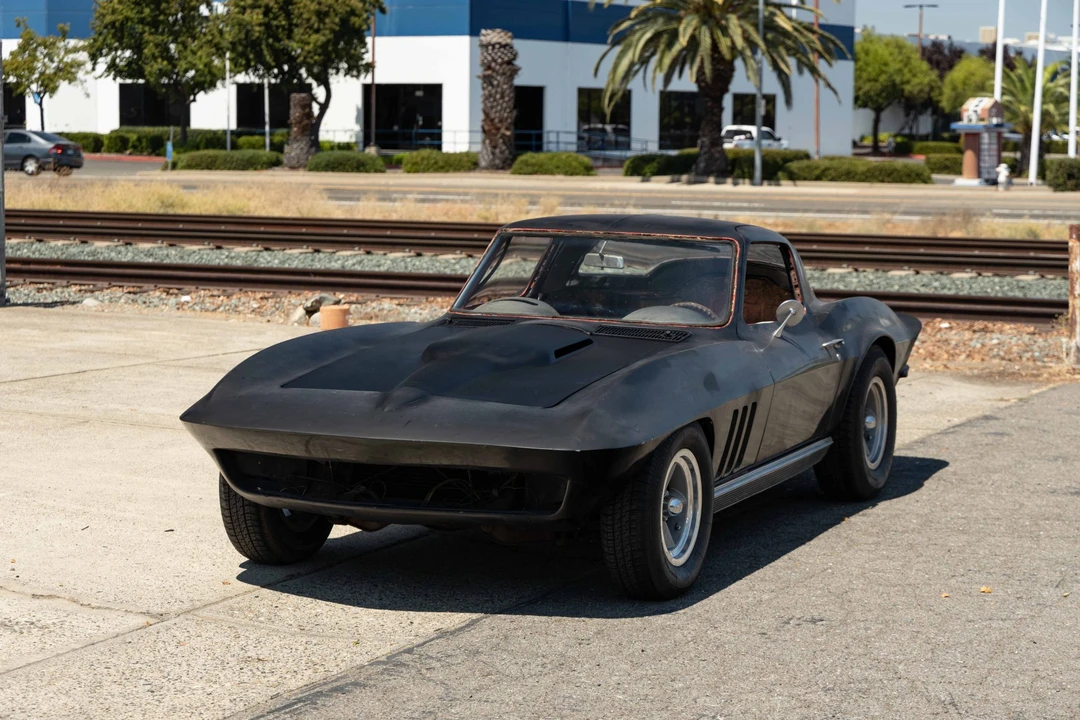 1966 Chevrolet Corvette C2 - Image 2 of 31