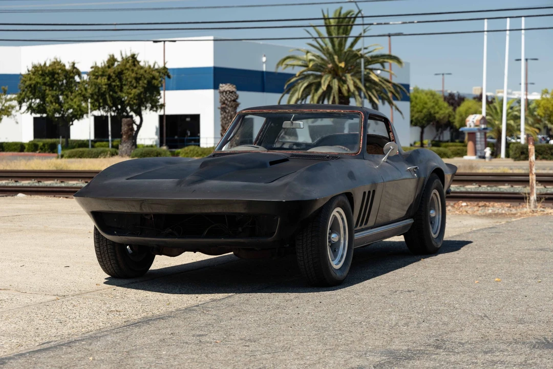 1966 Chevrolet Corvette C2 - Image 3 of 31