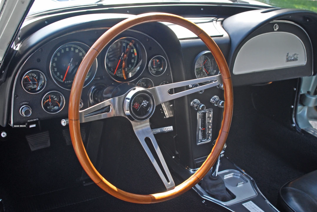 1966 Chevrolet Corvette C2 - Image 28 of 31