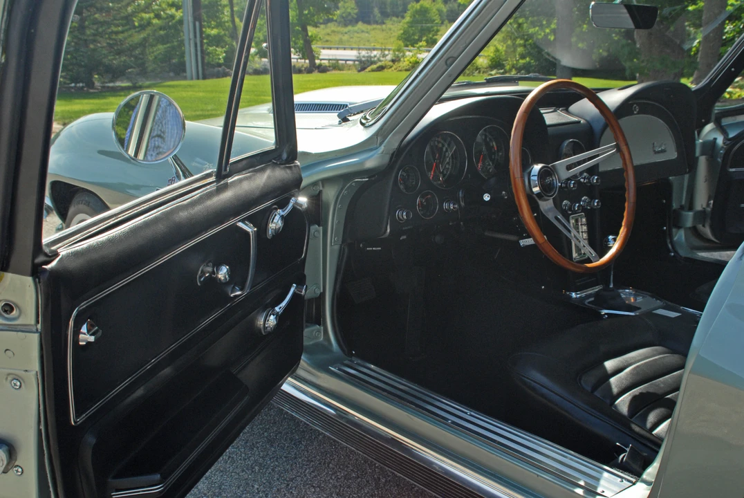1966 Chevrolet Corvette C2 - Image 27 of 31