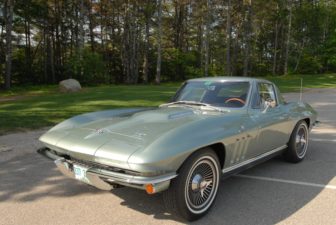 1966 Chevrolet Corvette C2 - Image 12 of 31