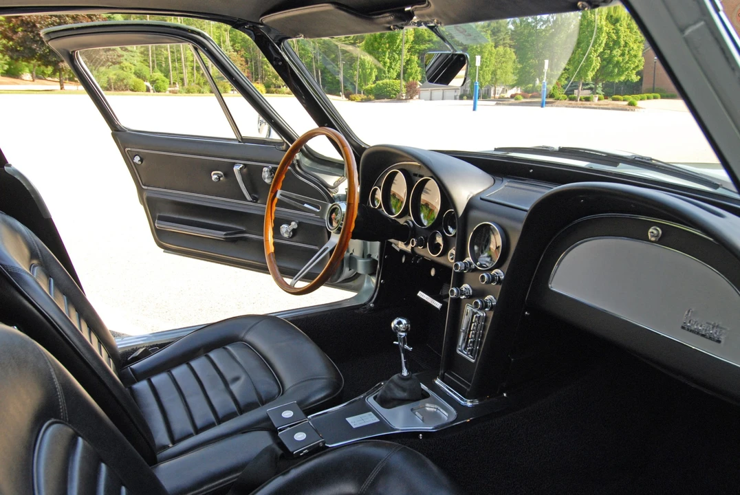 1966 Chevrolet Corvette C2 - Image 30 of 31