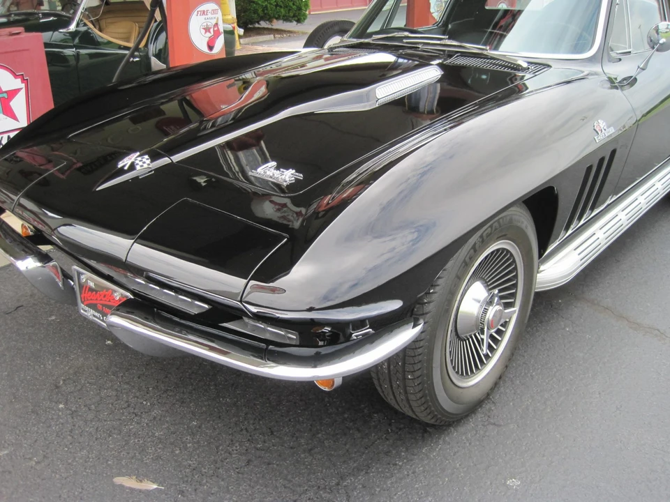 1966 Chevrolet Corvette C2 - Image 17 of 31