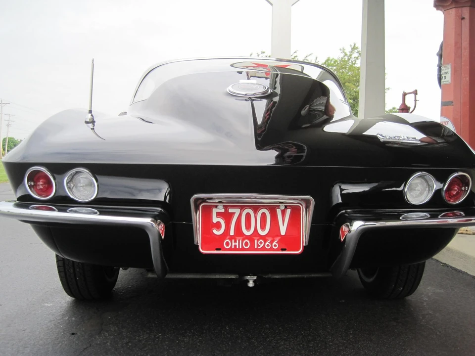 1966 Chevrolet Corvette C2 - Image 5 of 31