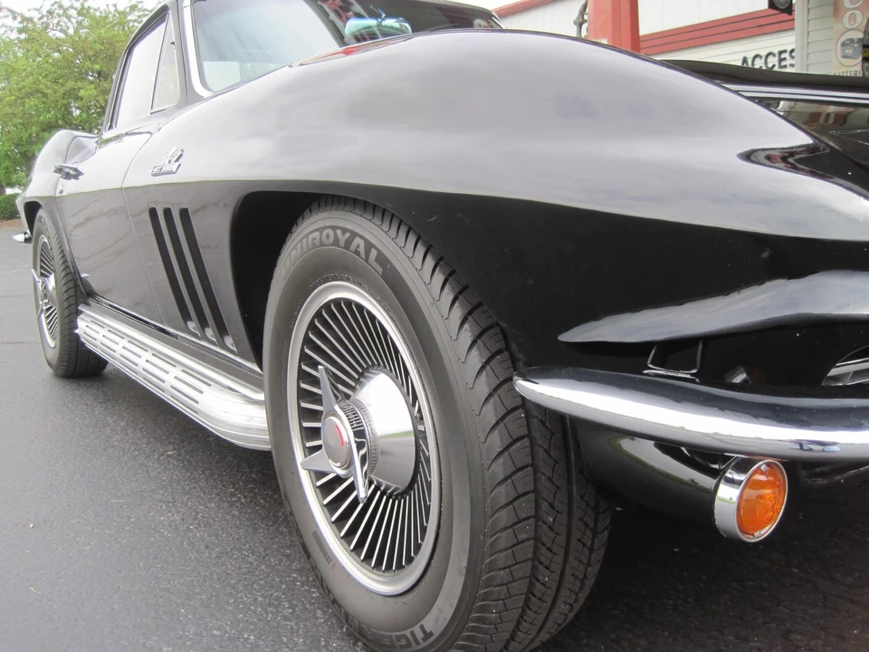 1966 Chevrolet Corvette C2 - Image 8 of 31