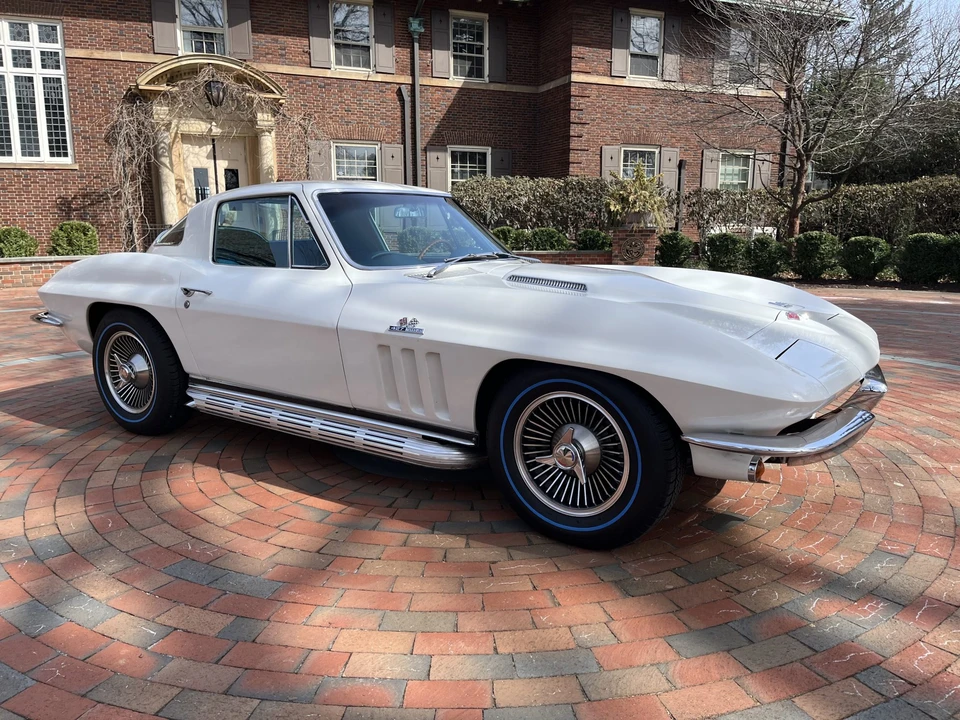 1966 Chevrolet Corvette C2 - Image 5 of 31