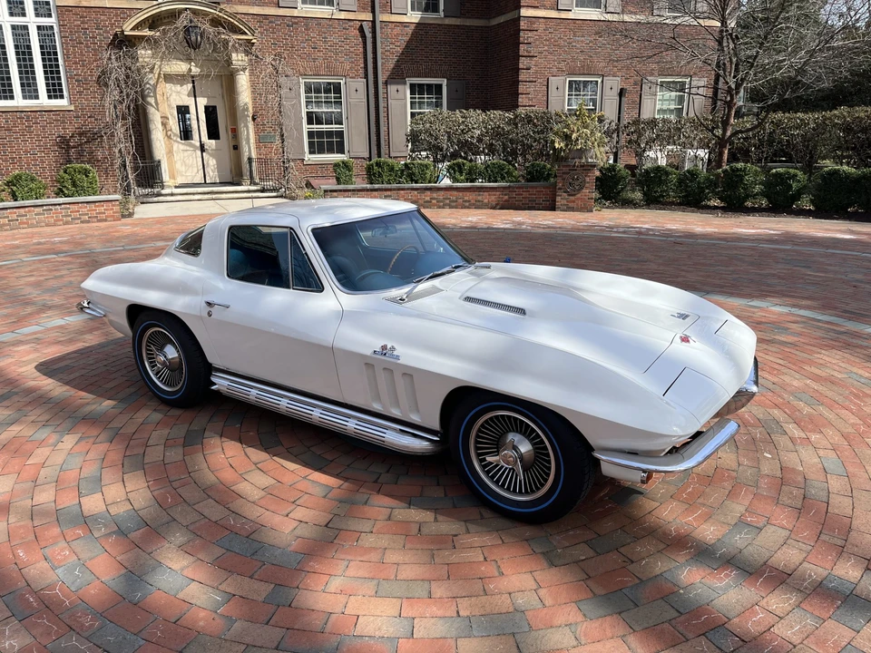1966 Chevrolet Corvette C2 - Image 3 of 31