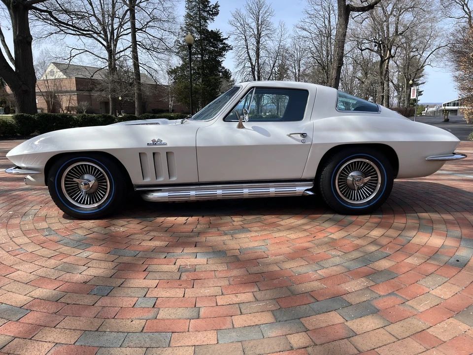 1966 Chevrolet Corvette C2 - Image 12 of 31