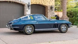 1966 Chevrolet Corvette C2 - Image 4 of 5