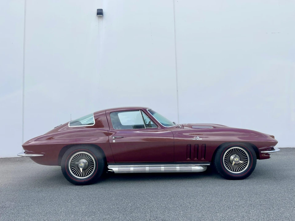 1966 Chevrolet Corvette C2 - Image 28 of 31