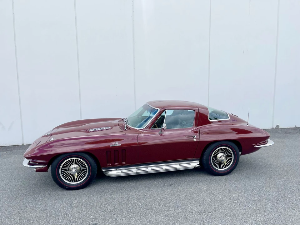 1966 Chevrolet Corvette C2 - Image 3 of 31