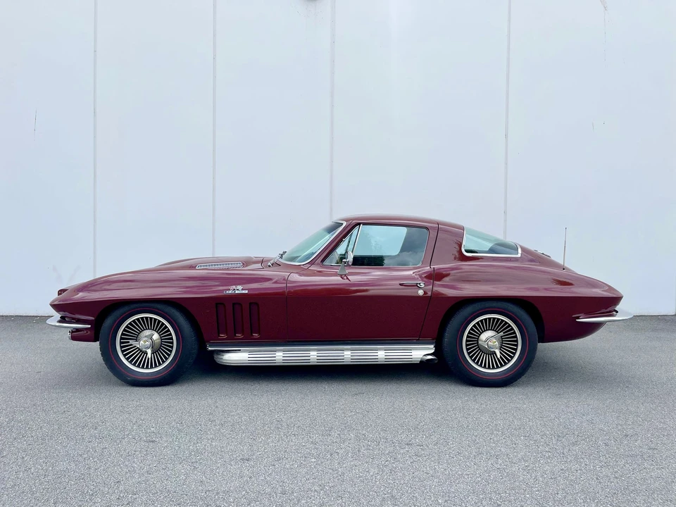 1966 Chevrolet Corvette C2 - Image 6 of 31