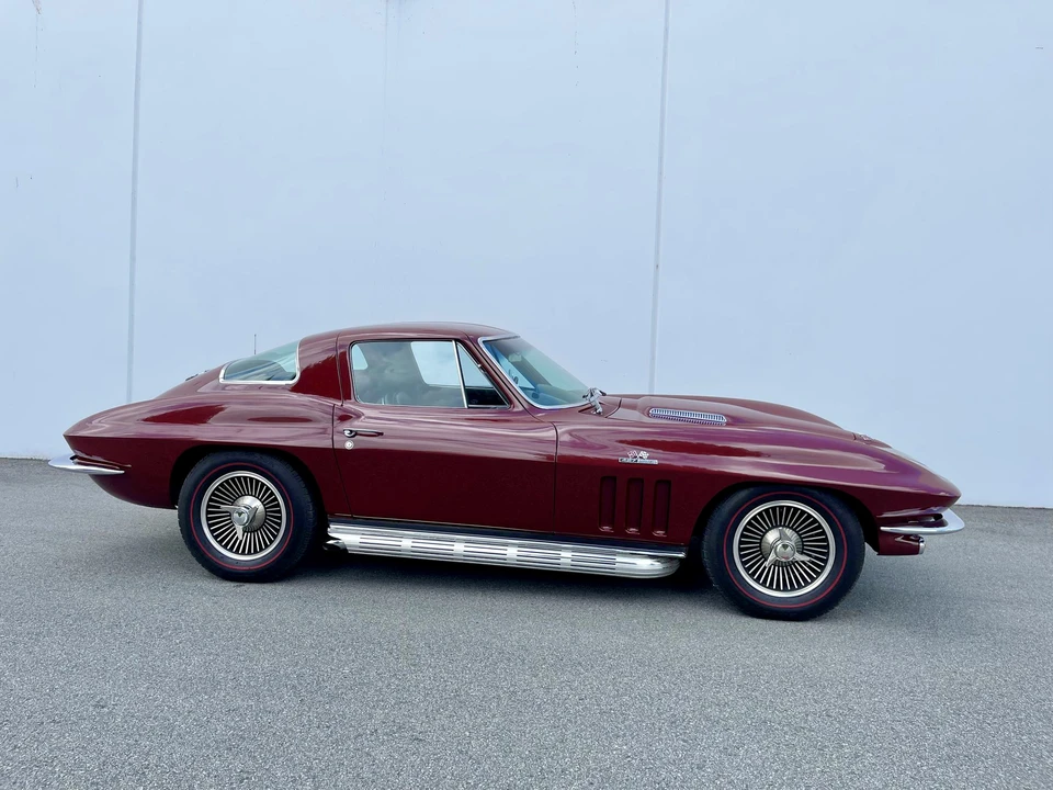 1966 Chevrolet Corvette C2 - Image 19 of 31