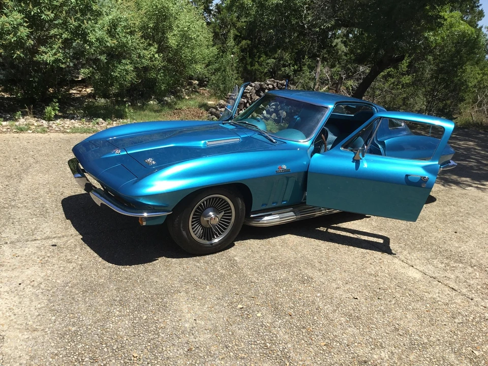 1966 Chevrolet Corvette C2 - Image 4 of 31