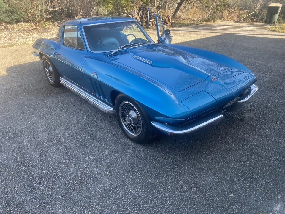 1966 Chevrolet Corvette C2 - Image 10 of 31