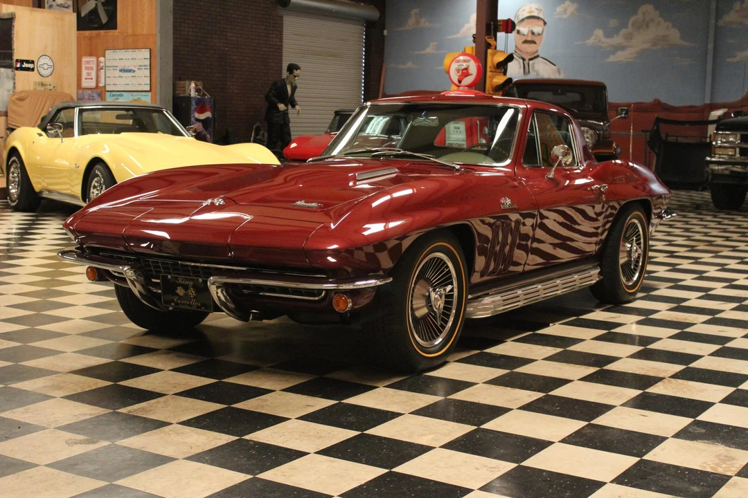 1966 Chevrolet Corvette C2 - Image 13 of 31
