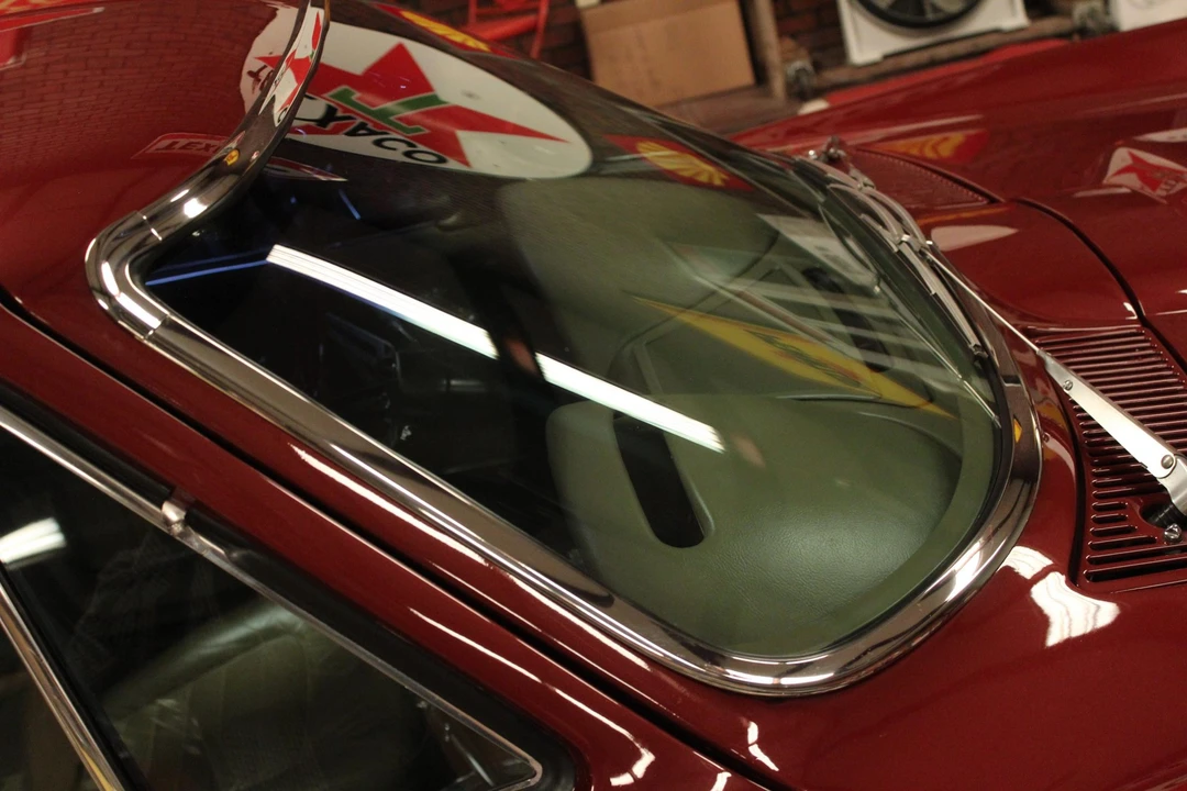 1966 Chevrolet Corvette C2 - Image 25 of 31