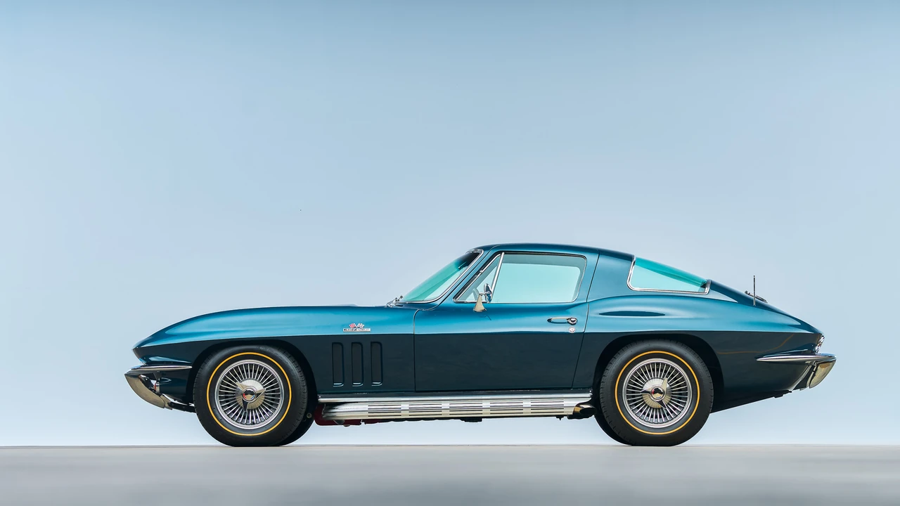 1966 Chevrolet Corvette C2 - Image 22 of 31