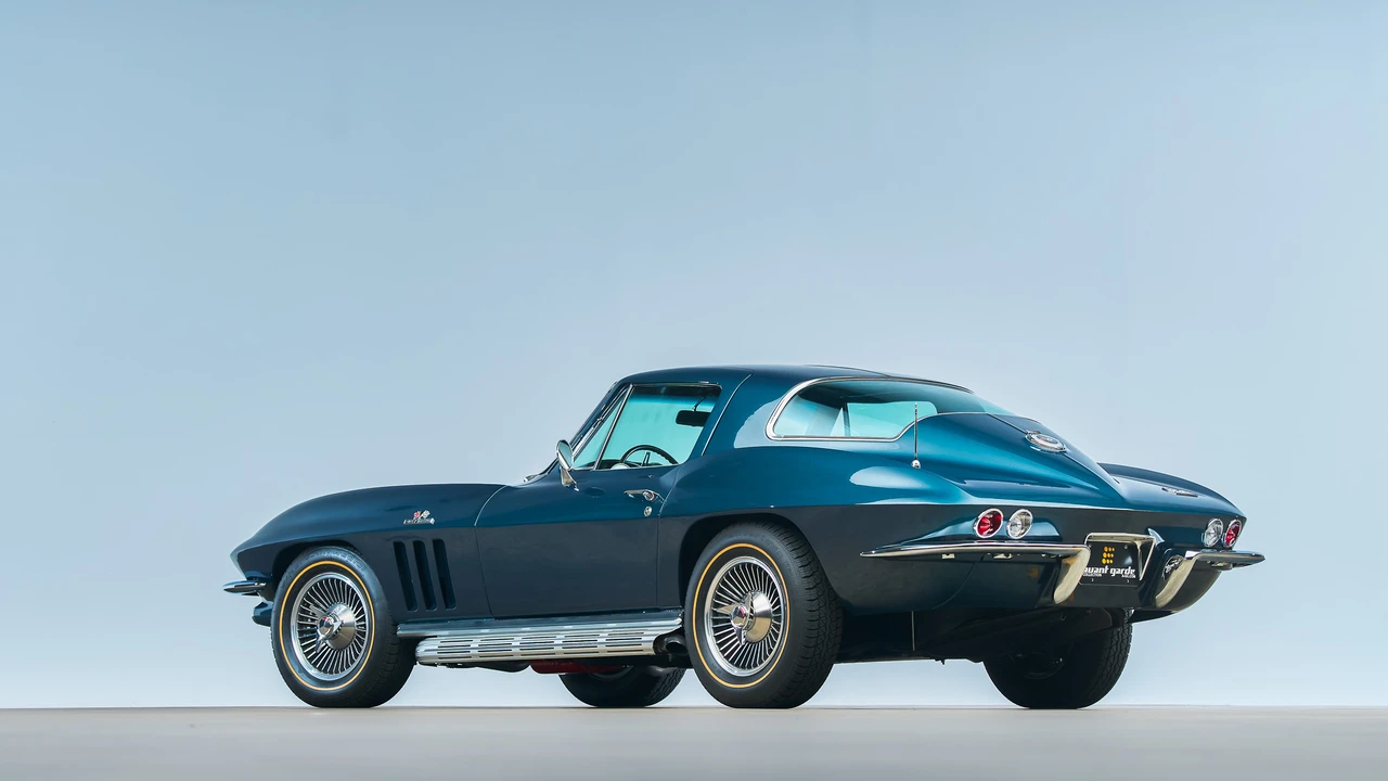 1966 Chevrolet Corvette C2 - Image 30 of 31