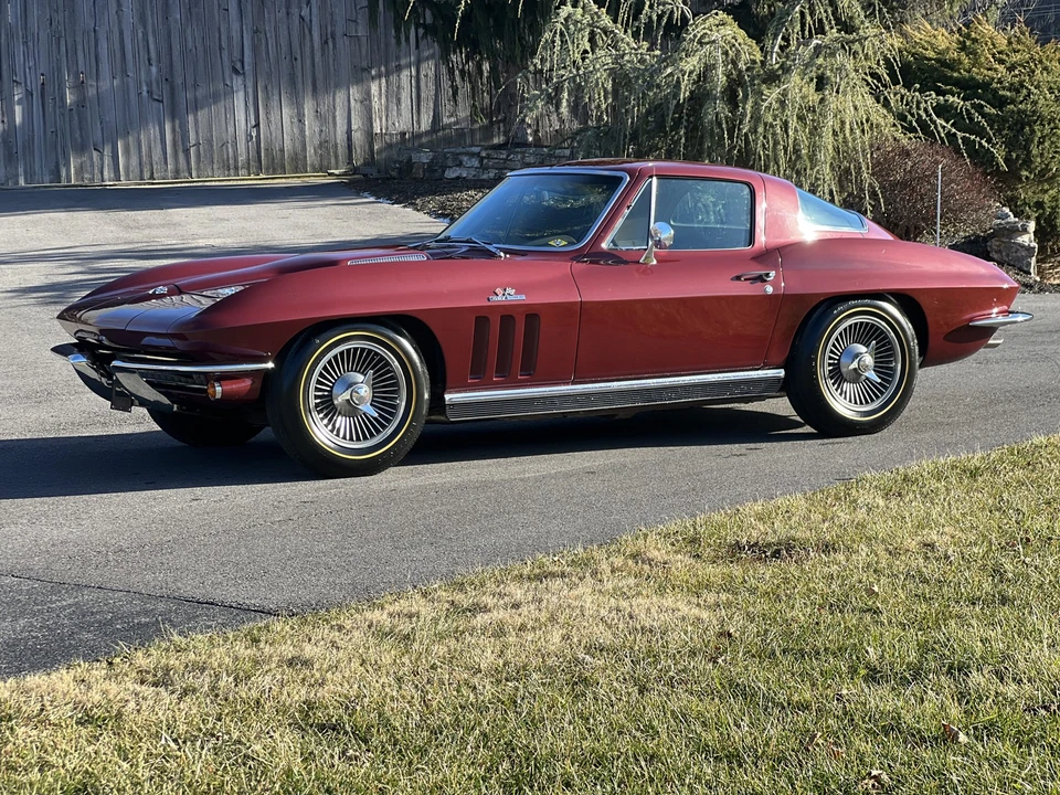 1966 Chevrolet Corvette C2 - Image 2 of 31