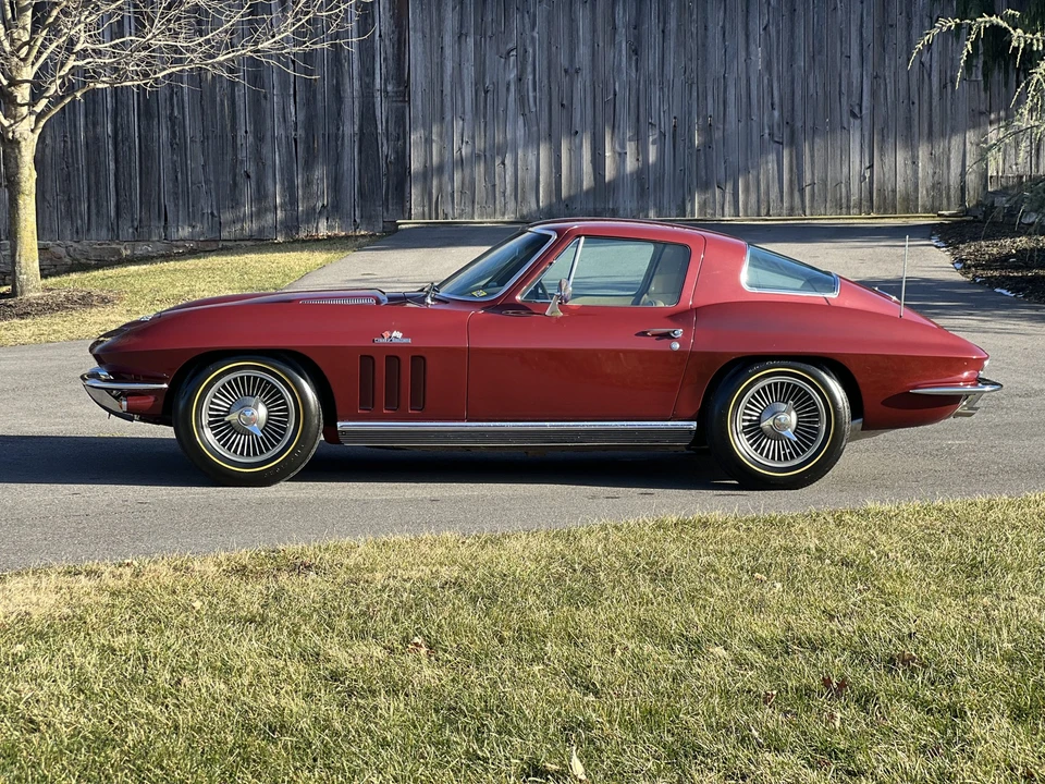 1966 Chevrolet Corvette C2 - Image 3 of 31