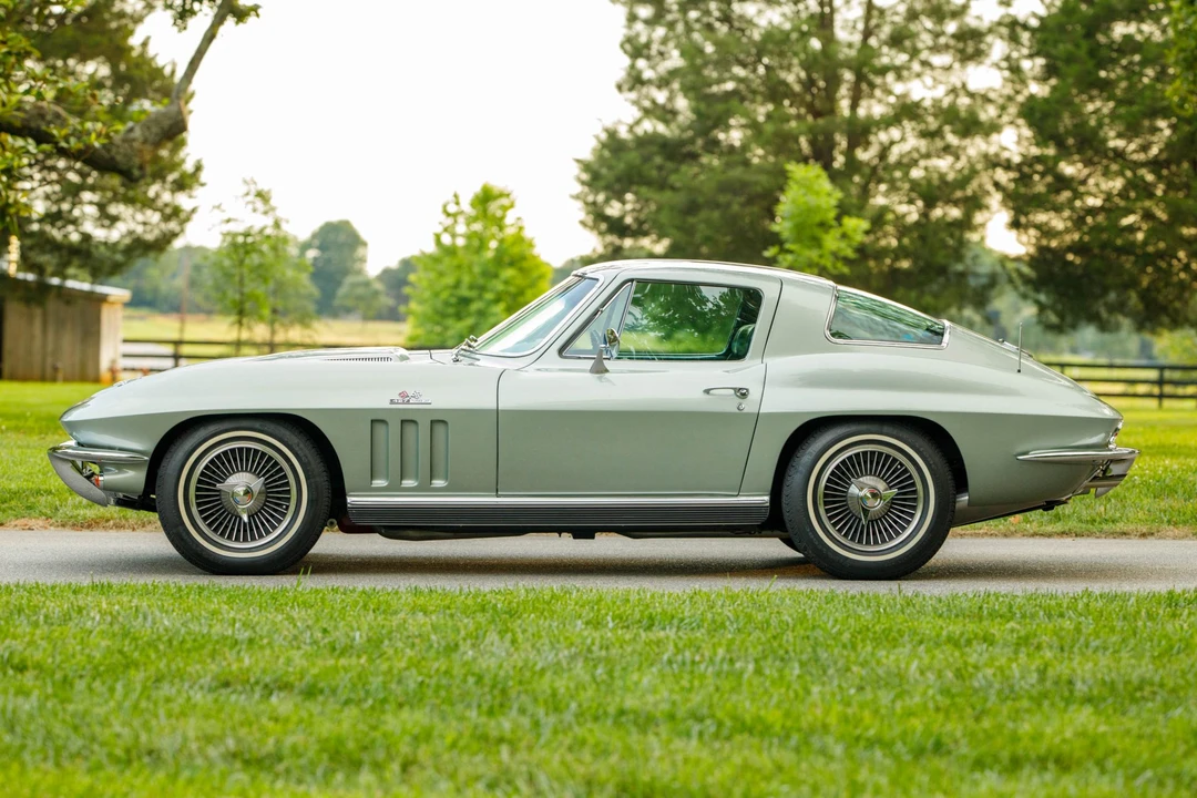 1966 Chevrolet Corvette C2 - Image 6 of 31