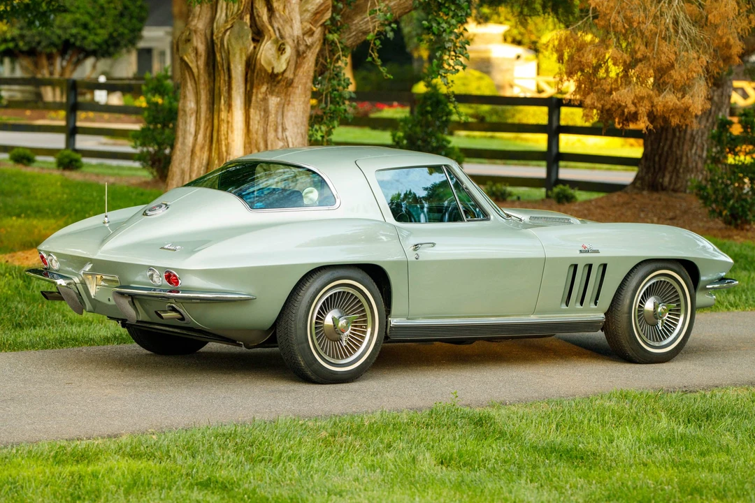 1966 Chevrolet Corvette C2 - Image 16 of 31