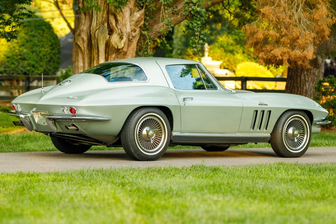1966 Chevrolet Corvette C2 - Image 17 of 31