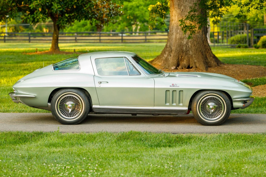 1966 Chevrolet Corvette C2 - Image 18 of 31