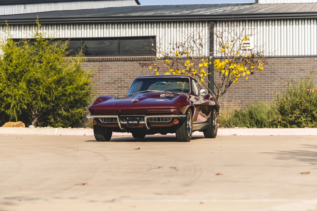1966 Chevrolet Corvette C2 - Image 2 of 31