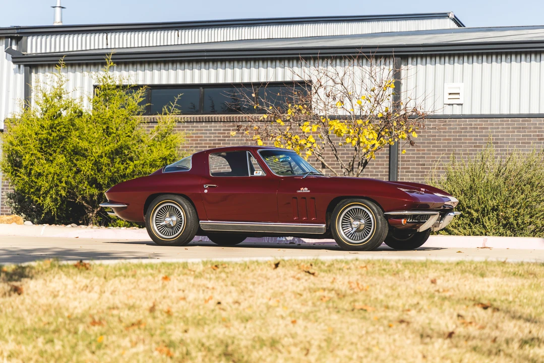 1966 Chevrolet Corvette C2 - Image 16 of 31