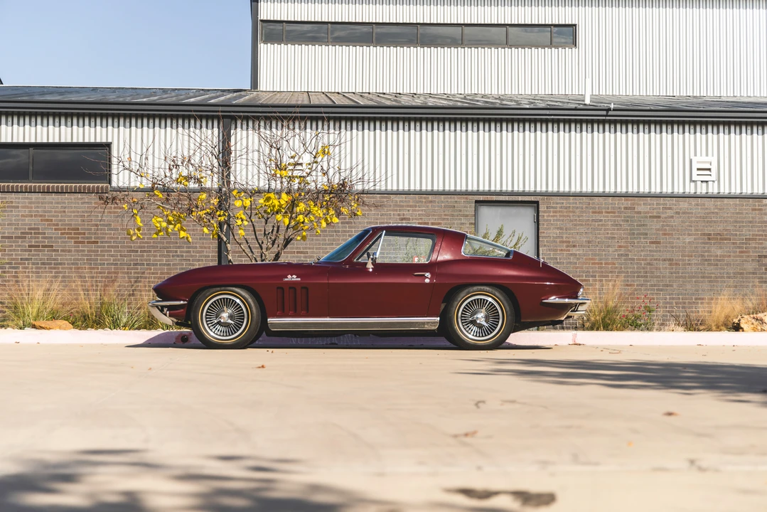 1966 Chevrolet Corvette C2 - Image 6 of 31
