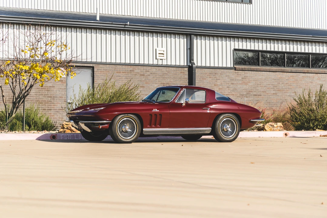 1966 Chevrolet Corvette C2 - Image 5 of 31